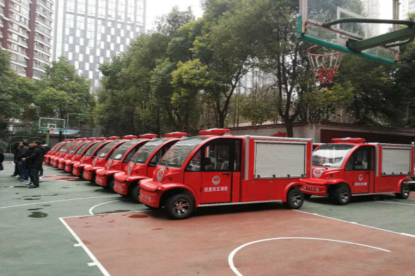 电动消防车与燃油消防车相比哪个好？